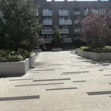 Garden Tower S Balkonem, Garaz Appartement Praag