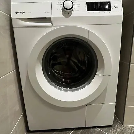 아파트 Garden Tower S Balkonem, Garaz 프라하
