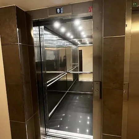 Garden Tower S Balkonem, Garaz 아파트 프라하